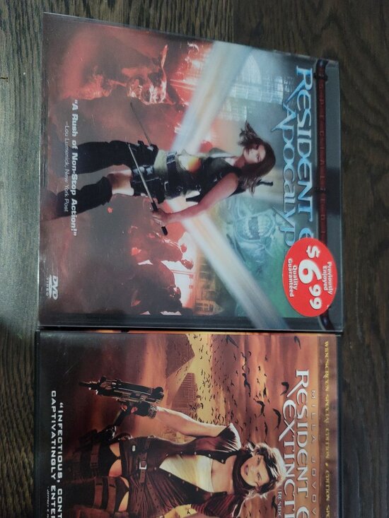 Other - Resident Evil - set of 2 DVDs